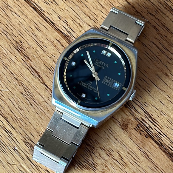 Geneva Electra Wind-up Watch - Picture 2 of 5